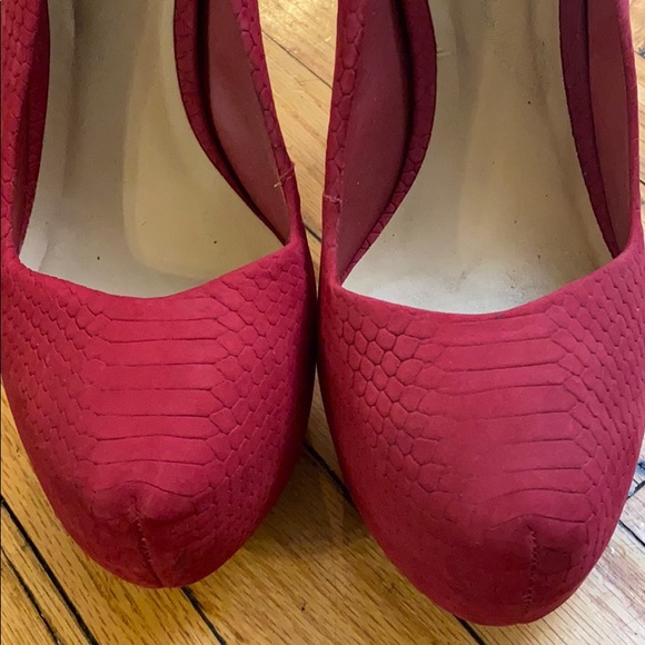Also Red Pumps size 10 - Picture 3 of 8